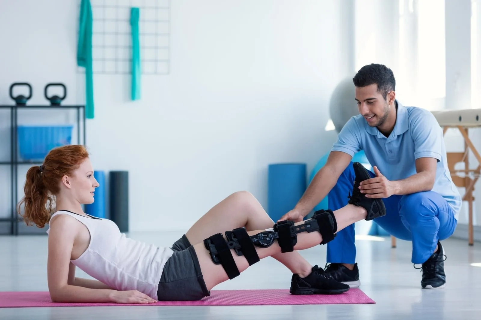 Knee Pain Physiotherapy & Shock Wave Therapy in Surrey, BC