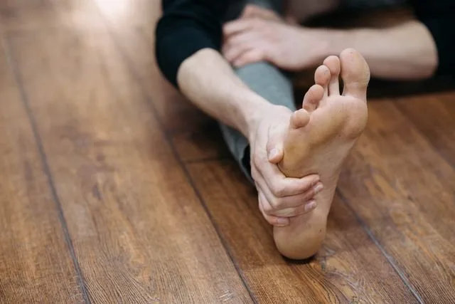 Plantar Fasciitis Physiotherapy in Surrey: Causes, Symptoms, Treatment and Recovery